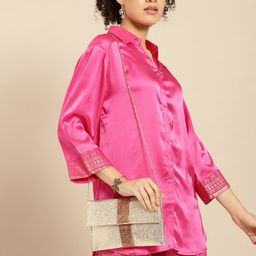 Anouk Abstract Textured Embellished Envelope Clutch-image-12