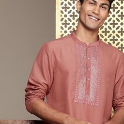 House of Pataudi Men Jashn Ethnic Motifs Embroidered Sequinned Kurta-picture-44