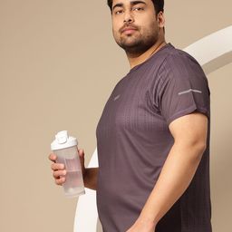Sztori Plus Sized Reflective Detail Printed T-shirt-image-26