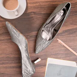 Jove Printed Pointed Toe Kitten Heeled Pumps-46