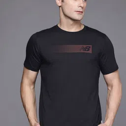 New Balance Men Sport Essentials Heathertech Graphic T-shirt-image-75