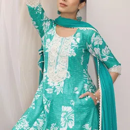 Libas Women Floral Printed Kurta with Trousers & Dupatta-49