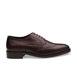 LEGWORK Men Textured Round Toe Leather Formal Oxfords-image-2