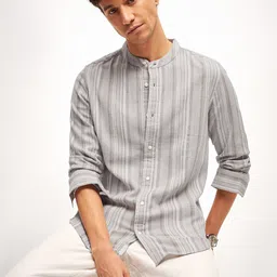 THE BEAR HOUSE Men Striped Opaque Slim Fit Casual Shirt-image-62