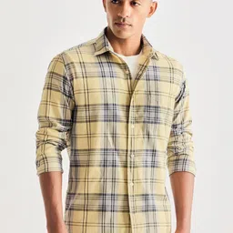 Red Flame Men Tartan Checks Opaque Checked Casual Shirt-image-9
