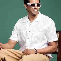 Sangria Men Textured Cuban Collar Boxy Pure Cotton Casual Shirt-image-82