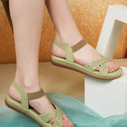 The Roadster Lifestyle Co Women Textured Open Toe Flats-image-82