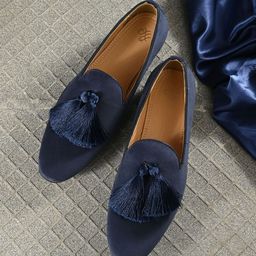 House of Pataudi Men Lightweight Tasselled Velvet Loafers-image-64