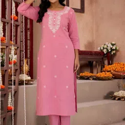OZIA Women Paisley Embroidered Cotton Kurta with Trousers-picture-18