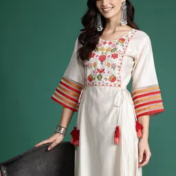 Indo Era Floral Embroidered Empire Thread Work Liva Kurta with Trousers-picture-44