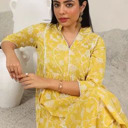 Libas Floral Printed Mandarin Collar Anarkali Kurta With Trouser-image-52