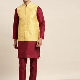 SOJANYA Men Maroon Kurta with Churidar & Nehru Jacket-picture-10