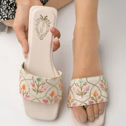 Shoetopia Women Printed Leather Ethnic Open Toe Flats-21