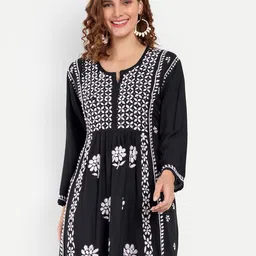 Indiankala4u Ethnic Motifs Embroidered Chikankari Kurti-picture-17