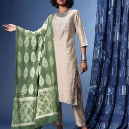 Taavi Floral Printed Dupatta image 3