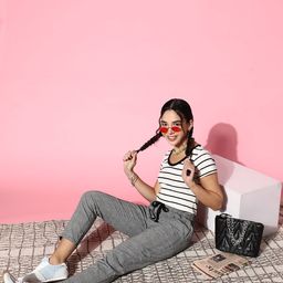 Berrylush Women  Grey Checked Utility Trousers-picture-9