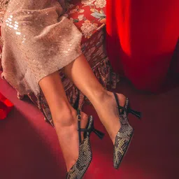 Saint G Printed Pointed Toe Leather Kitten Heeled Pumps-43