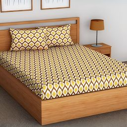 Aurave Mustard & Brown Geometric Cotton 144 TC King Bedsheet with 2 Pillow Covers-image-88