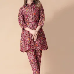 Divyadham Textiles Floral Printed Top & Trousers Co-Ords-image-7