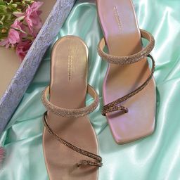 CLOG LONDON Women Embellished Party One Toe Flats-60