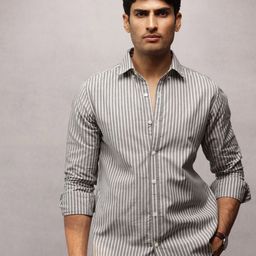 Uncluttered Closet Essential Oxford Striped Spread Collar Cotton Standard Fit Shirt-picture-1