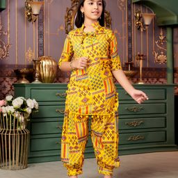 Aarika Floral Printed Kurta & Salwar With Three Fourth Sleeves Jacket Set - Yellow-image-19