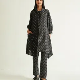 ANCESTRY Black Cotton Printed Shrug-picture-41