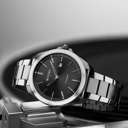 Titan Men Brass Dial & Stainless Steel Straps Analogue Watch 90177TM03-5