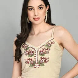 DressBerry Embroidered Sweetheart Neck Cotton Crop Top-picture-29