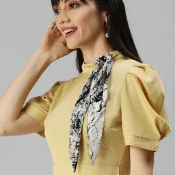 SHOWOFF Puff Sleeves Waist Tie-Up Styled Back Crop Top-picture-11