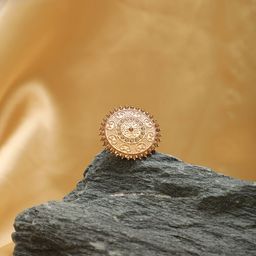 SOHI Gold-Plated Cream Coloured Stone Studded Ring-image-4