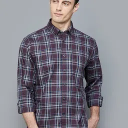 Code by Lifestyle Wine Cotton Regular Fit Checks Shirt-image-2