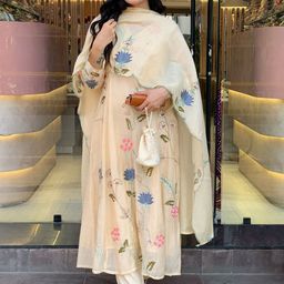 Anni Designer Women Floral Printed Regular Kurta with Palazzos & With Dupatta-picture-17