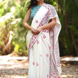Chidiyaa Ivory Pure Cotton Printed Saree-image-1
