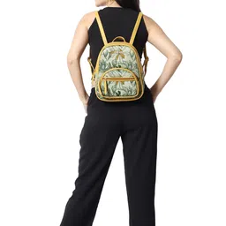Sacci Mucci Women Backpack-10