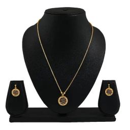 Muthoot Pappachan Swarnavarsham 22Kt Necklace & Earring Set-2