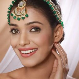 Aatmana Gold-Plated Green & White Kundan-Studded & Pearls Beaded Sheeshphool Mathapatti-13