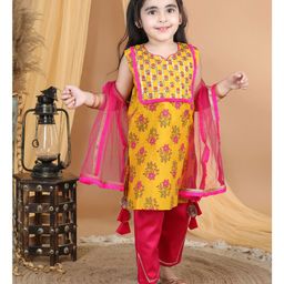 Kinder Kids Sleeveless All Over Flower Motif Printed Kurta With Gota Lace Embellished Salwar & Dupatta - Yellow & Pink-image-69