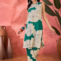 Sangria Women Floral Printed Straight Kurta & Trousers-picture-45