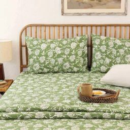 House This Genda Phool Green 150 TC Cotton Fitted Bedsheet with 2 Pillow Covers-image-23