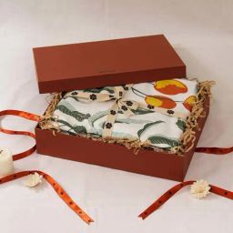 House This Amra Rust & Green 150 TC Cotton Double Bedsheet With 2 Pillow Covers & Gift Box-image-48