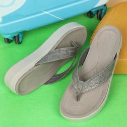 Carlton London Women's Grey Flip Flops-image-9