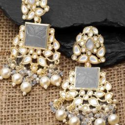 Karatcart Gold-Plated Grey Carved Stone Kundan Dangler Earrings for Women-14