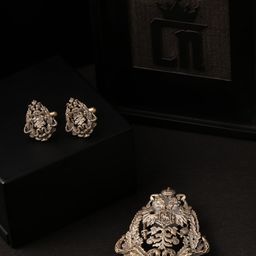 COSA NOSTRAA Men Gold-Toned Accessory Gift Set-11