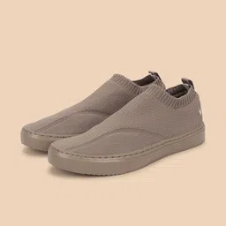 YOHO Men Slip on Casual Shoes image 2