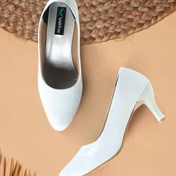 Walkfree Women White Kitten Heels-39
