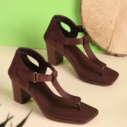 DIVASTRI Block Sandals image 5