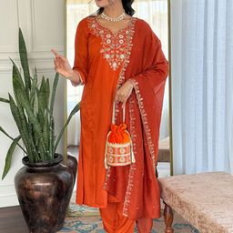 VAAZI CREATOR Women Ethnic Motifs Embroidered Kurta with Salwar & Dupatta-picture-20