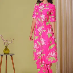 DIVASTRI Floral Printed Panelled Mandarin Collar A-Line Kurta With Palazzos image 2
