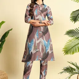 BHUMIKA CREATION Floral Printed Shirt Collar A-Line Kurta with Trousers-23